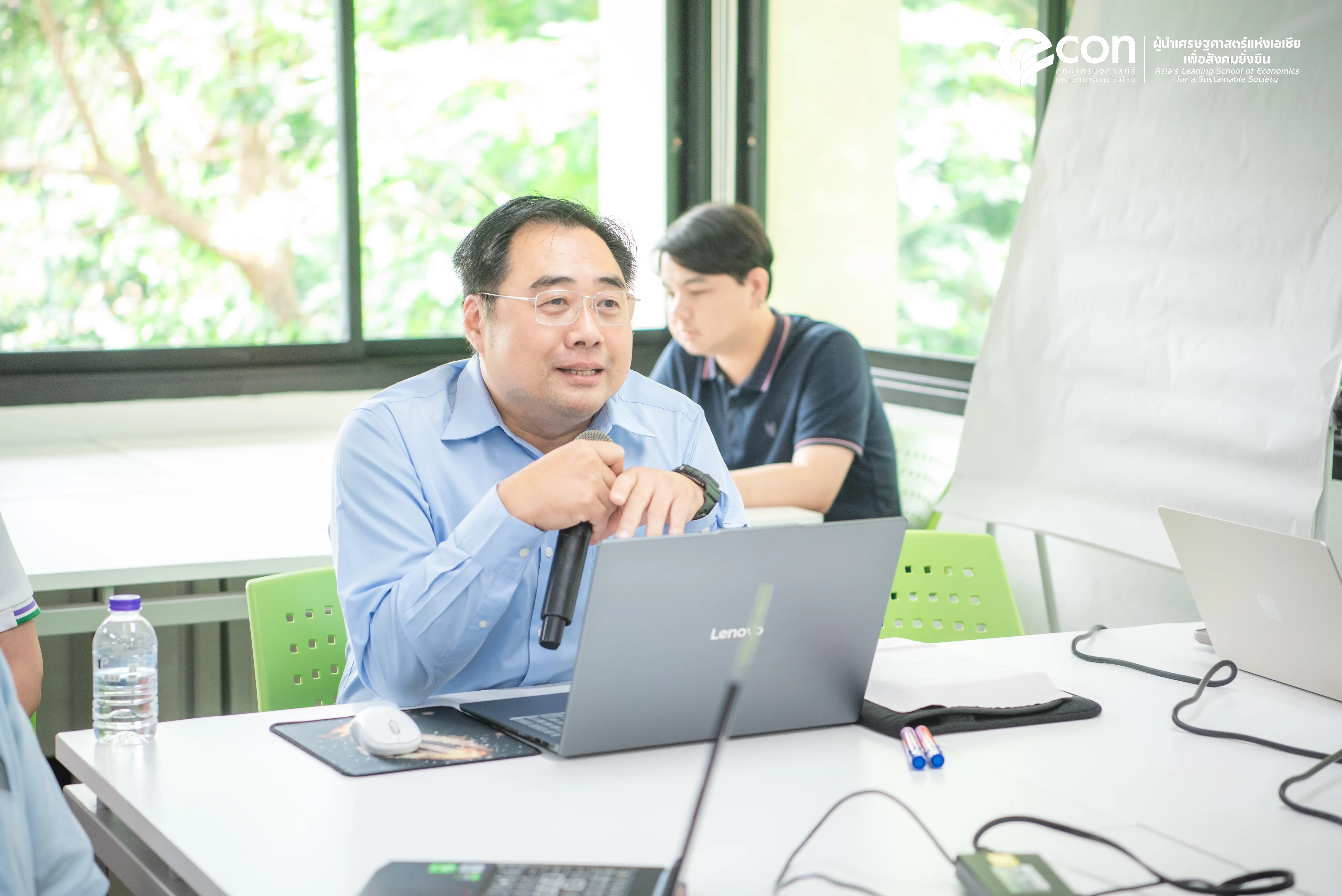 คณะเศรษฐศาสตร์ มช. จัดอบรมเชิงปฏิบัติการจัดทำมาตรการประหยัดพลังงานและแผนบริหารจัดการคาร์บอน มุ่งสู่ Green Office อย่างยั่งยืน
